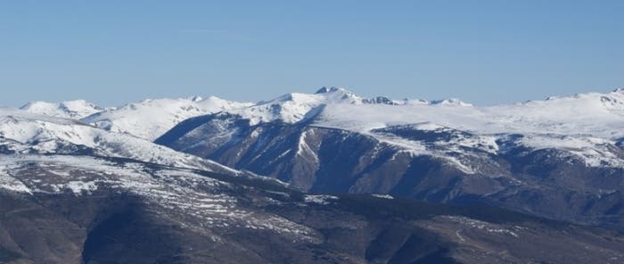 Vuela alto en Globo sobre la Cerdanya, una experiencia única con cava