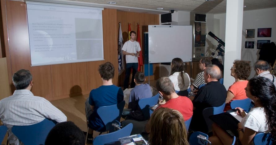 Curso de iniciación a la astronomía