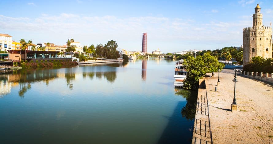 Paseo en barco por Sevilla con audioguía