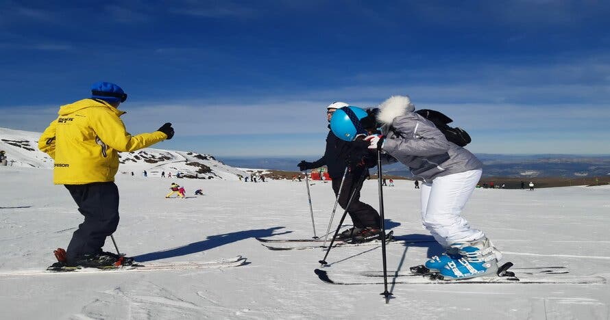 1 o 2 días de alquiler de equipo para esquí o snowboard
