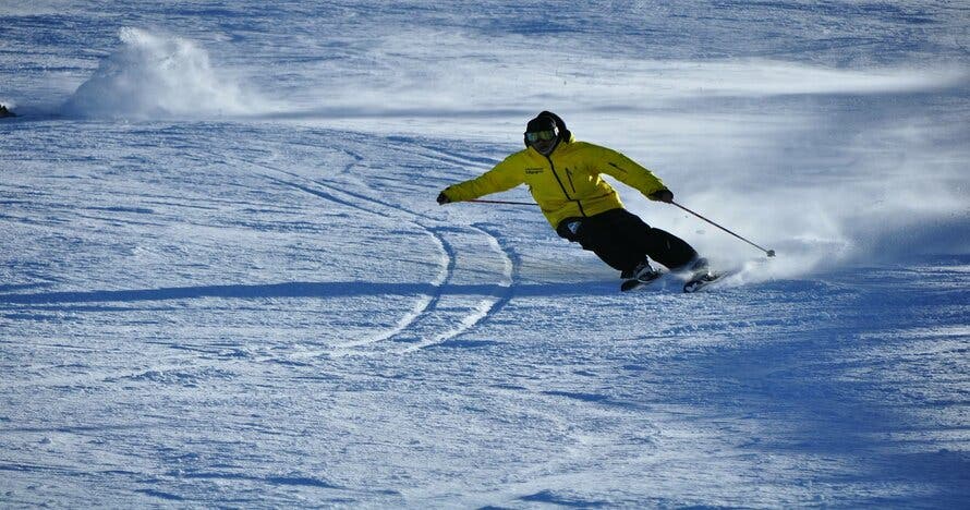 1 o 2 días de alquiler de equipo para esquí o snowboard