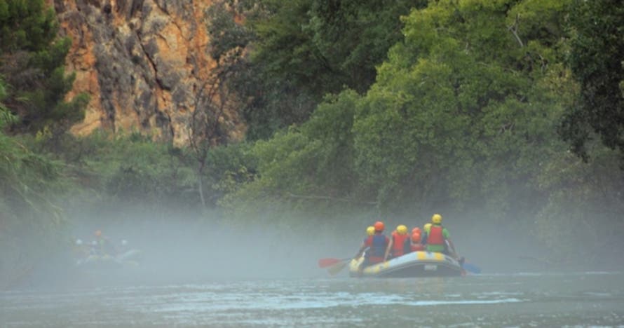 Rafting en el Cañón de Almadenes con visita a Cuevas y Fotos