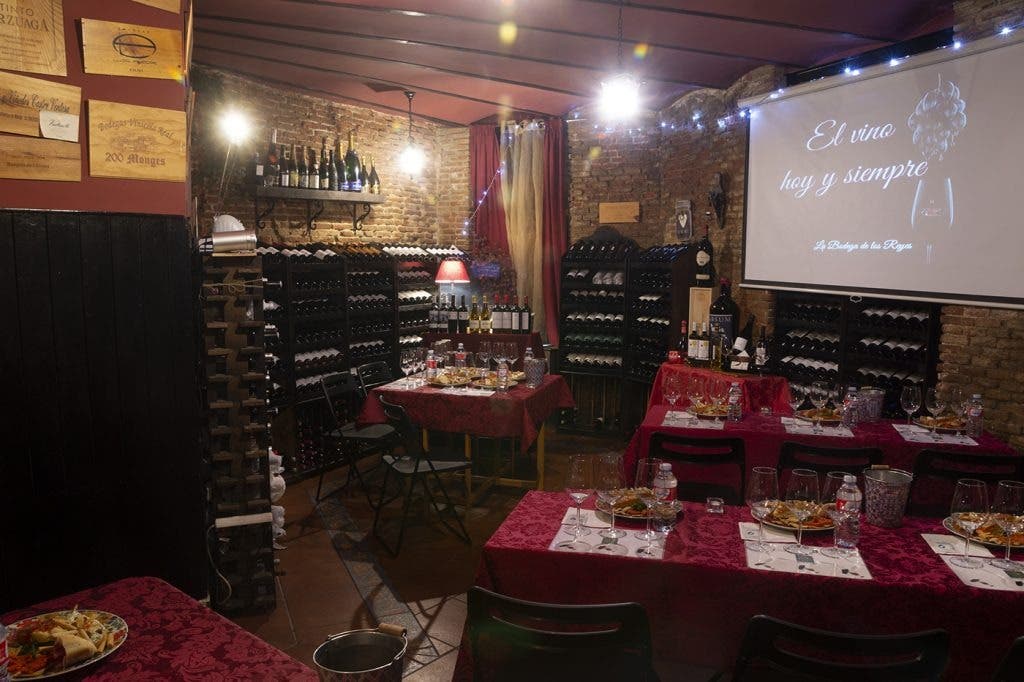Cata gourmet: 5 vinos, 5 pintxos - Experiencia en Bodega de los Reyes