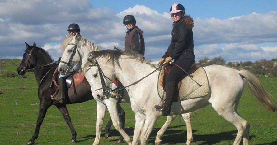 Ruta a caballo por la dehesa extremeña