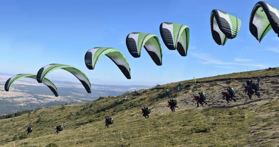Vuelo en parapente en alta montaña