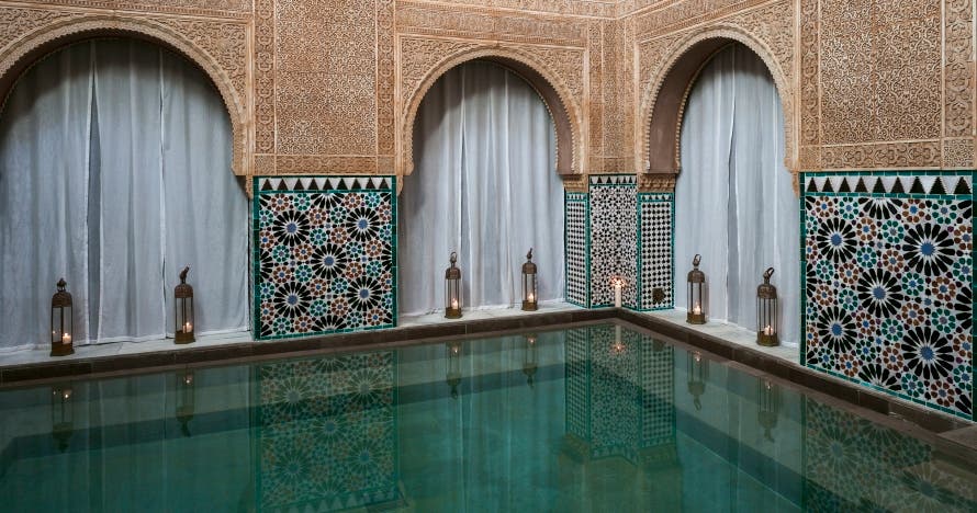 Midra 30: Ocio saludable en un Hammam: viaje del agua y masaje kessa