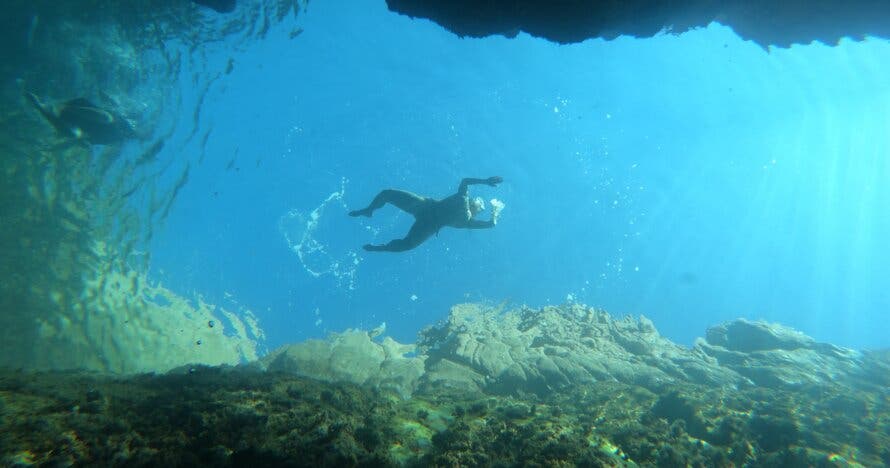 Excursión en kayak + snorkel. Ruta de las Cuevas.