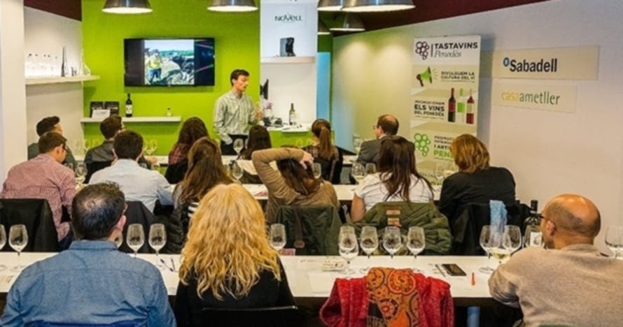 Fiesta gourmet: cata de vinos e ibéricos en Espai Penedès