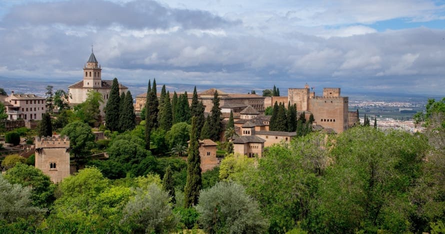 Alhambra y Generalife Guided Tour, ¡sin colas!