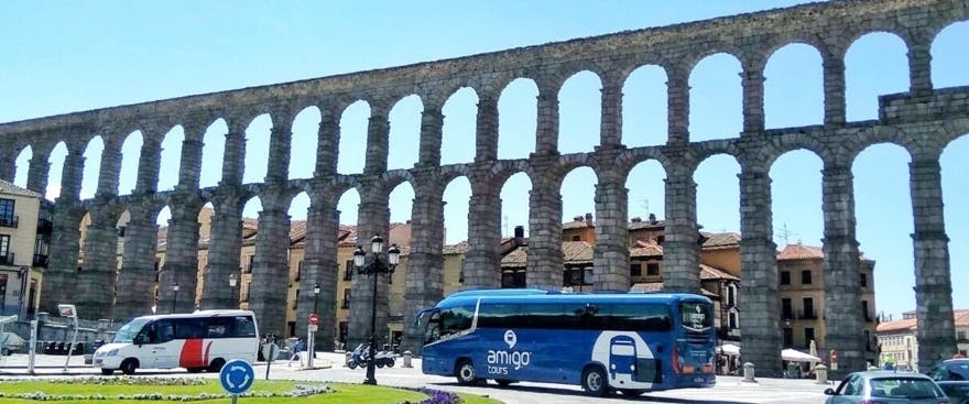 Visita Toledo y Segovia en un día con entrada al Alcázar de Segovia