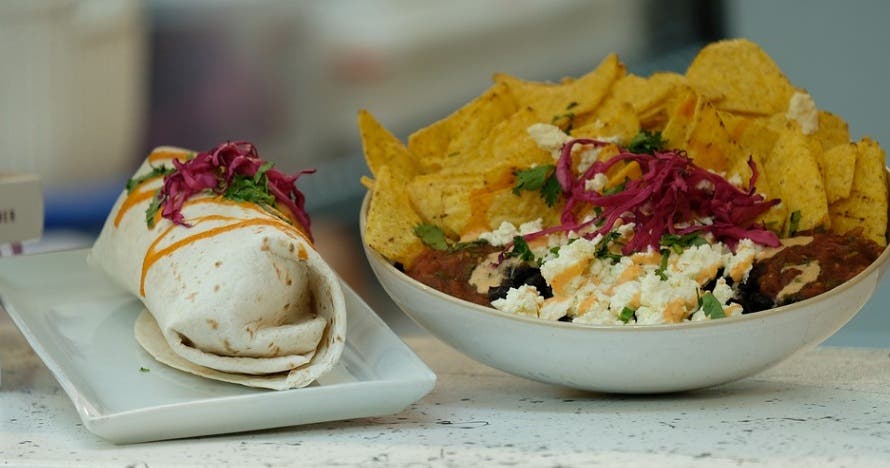 Cata de tequilas y mezcales con tacos: sumérgete en México