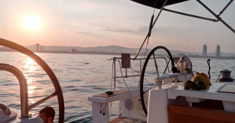 Un atardecer de lujo en velero - Sensational Sunset Sail