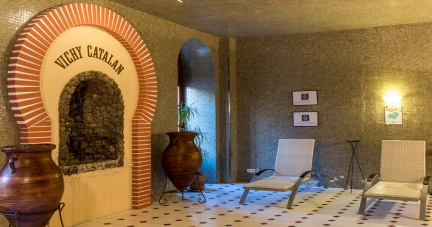 Día de bienestar: circuito acuático y gastronomía en Vichy Català