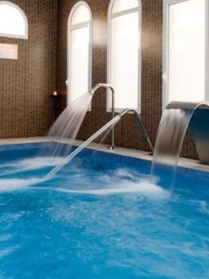 Circuito termal con opcin a masaje para dos personas