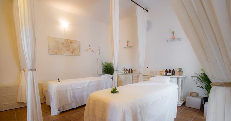 Relax en masía del siglo XVIII: elige tu masaje en Alella Organic Spa