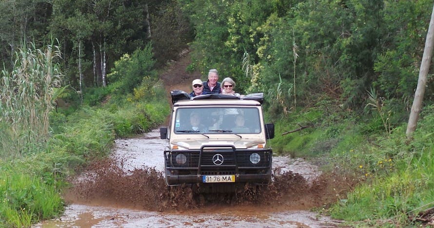 Rabaçal y Acantilado en un emocionante safari 4x4 de techo abierto