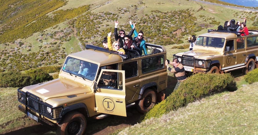 Rabaçal y Acantilado en un emocionante safari 4x4 de techo abierto