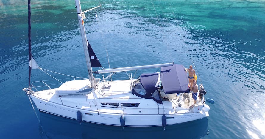 Excursión privada en velero por el Mediterráneo