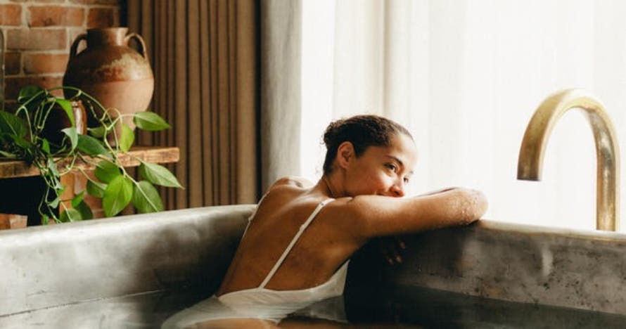 Oasis de relajación en Barcelona: masaje, piscina, sauna y vino