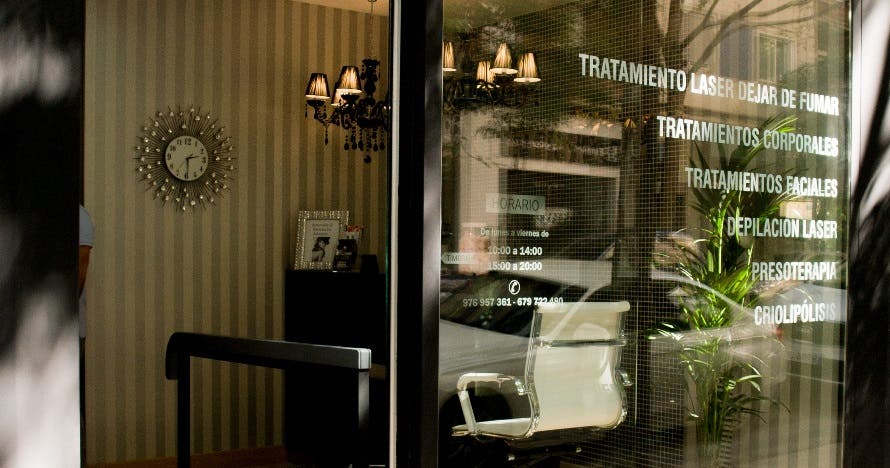 Renueva tu piel con este exclusivo tratamiento facial Premier