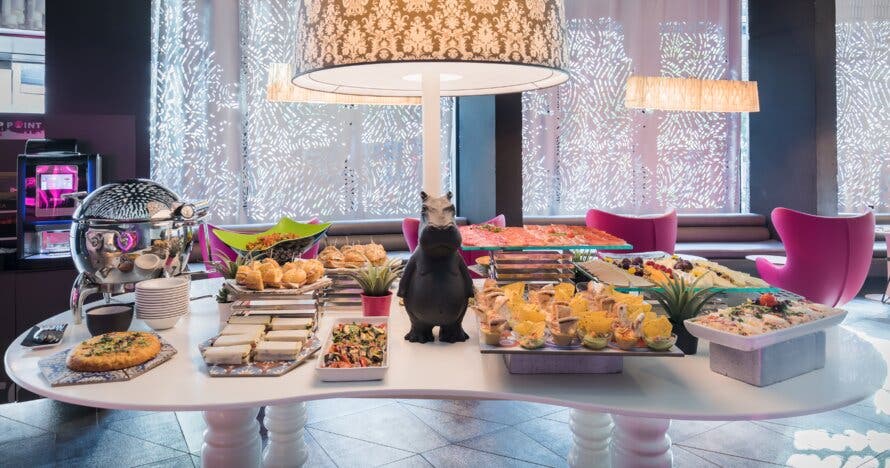 Brunch buffet libre en B-Lounge: delicias y vistas espectaculares