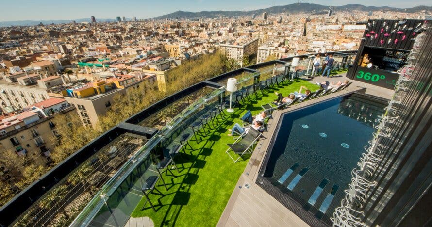 Brunch buffet libre en B-Lounge: delicias y vistas espectaculares