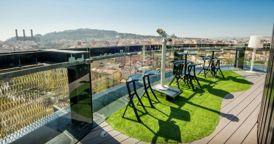 Brunch buffet libre en B-Lounge: delicias y vistas espectaculares