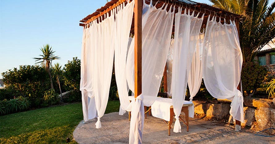Escapada de lujo: masajes y piscina en El Cortijo de Zahara