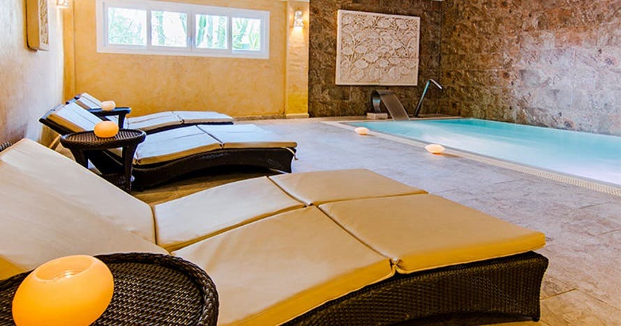Escapada de lujo: masajes y piscina en El Cortijo de Zahara