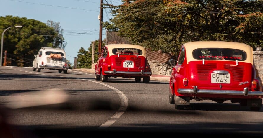 Conduce un Seat 600 con tapeo incluido. Tour dominguero.