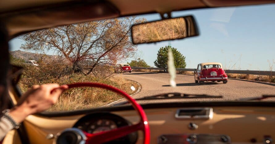 Conduce un Seat 600 con tapeo incluido. Tour dominguero.