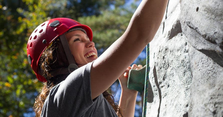 Bautismo de escalada en rocódromo