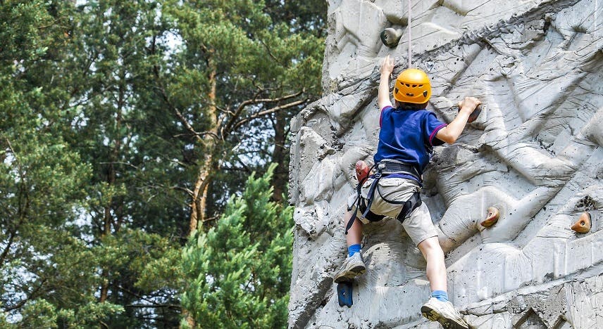 Bautismo de escalada en rocódromo