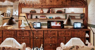 Facial personalizado + copa de cava y zona relax