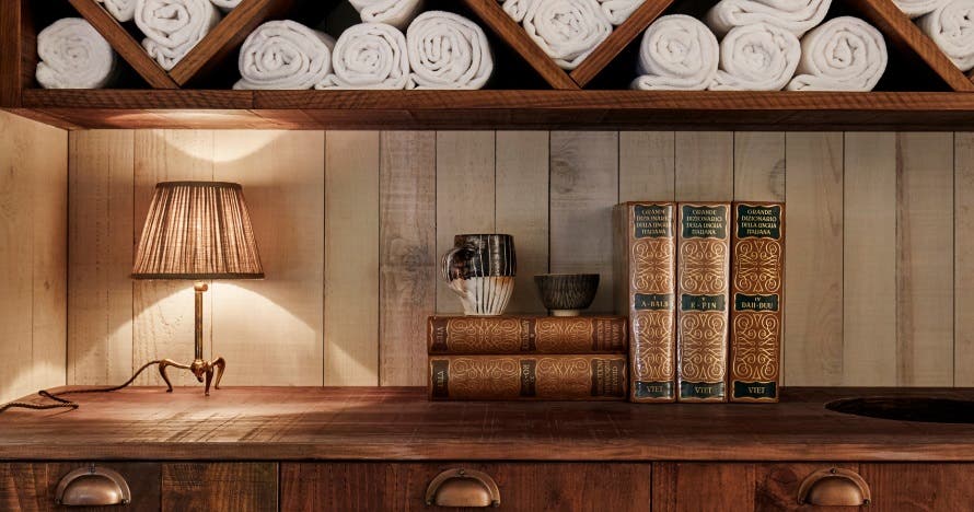 Facial Soho Skin Glow y relax en Cowshed Spa con copa de Lady A.