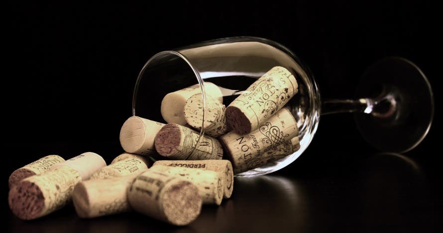 Regala una experiencia única: cata de vino o vermut en Barcelona