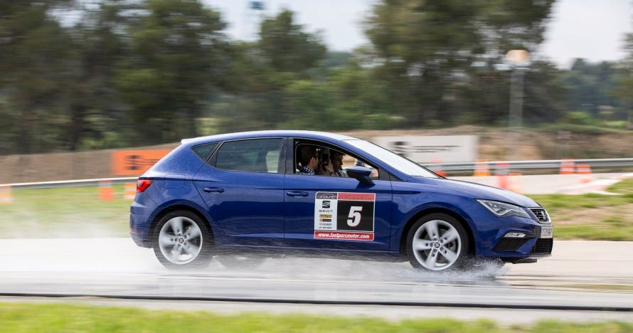 Curso de 8 horas de conducción deportiva de coches