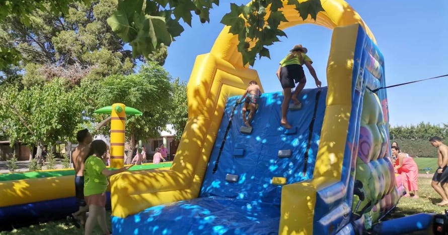 Descubre la magia de La Manreana Parc: diversión y naturaleza