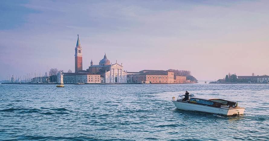 Disfruta de Venecia y Verona desde Milán