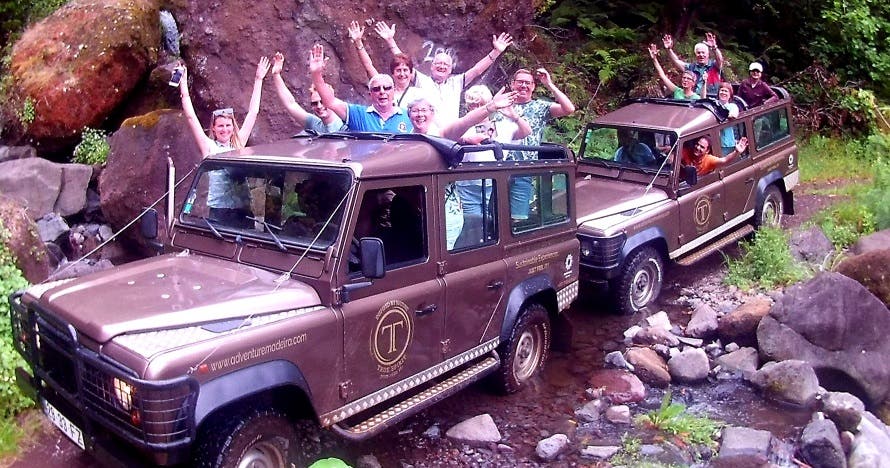 Acantilado,  Visita a Viñedos y Cata de Vinos Madeira en 4x4 Tour