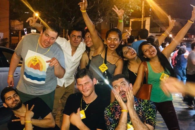 Descubre la vida nocturna de Miraflores con Bar Crawl Lima
