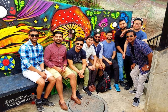 Comuna 13 Graffiti Tour with Street Food