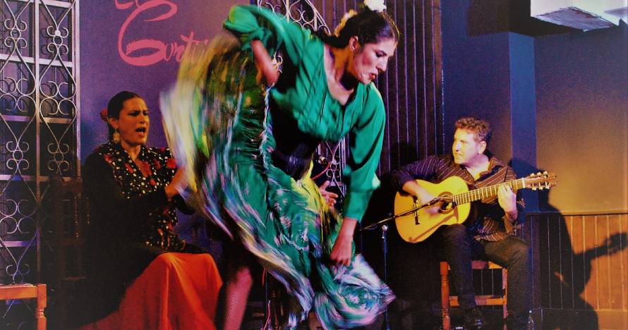 Espectáculo de flamenco local