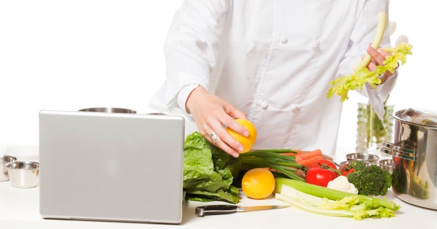 Manipulador de alimentos: prevención riesgos laborales por la Covid-19