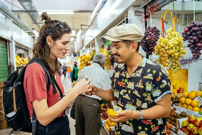 Las 10 degustaciones de Lima con lugareños: tour privado de comida callejera