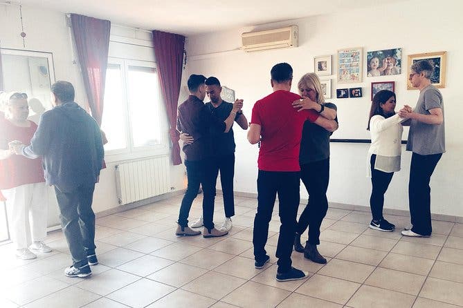 Lección de tango en la azotea y bebidas en Barcelona