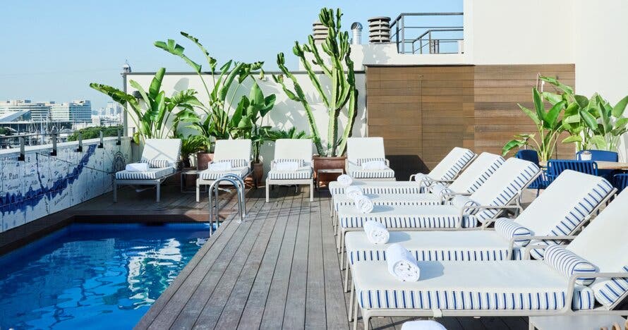 Brunch exclusivo Vora el Mar: deléitate en la terraza de H10 Port Vell