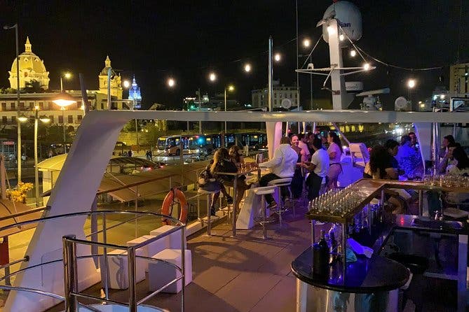 Cena en la Bahia de Cartagena en Sibarita Master