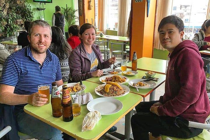 Excursión por los mercados locales y su historia gastronómica (grupos pequeños)