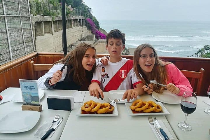 Excursión por los mercados locales y su historia gastronómica (grupos pequeños)